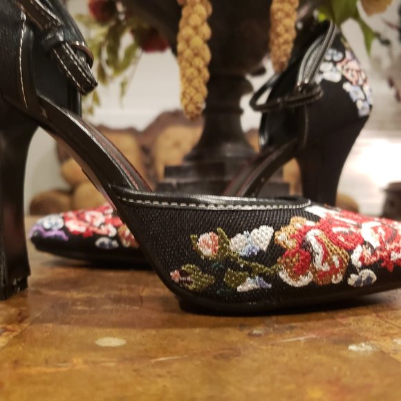 HIGHLIGHTS Shoes - BEAUTIFUL VINTAGE PUMPS HIGHLIGHTS.  SZ 7.5